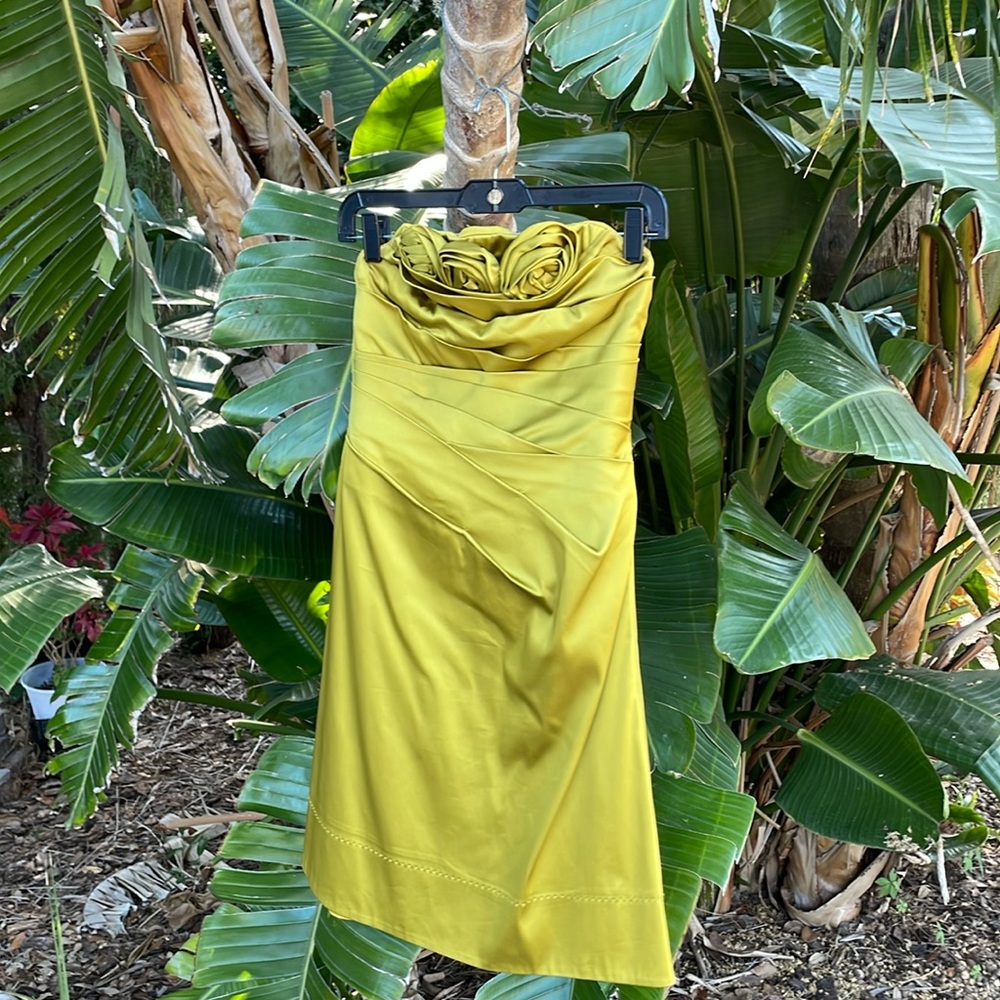strapless cocktail dress with rosettes